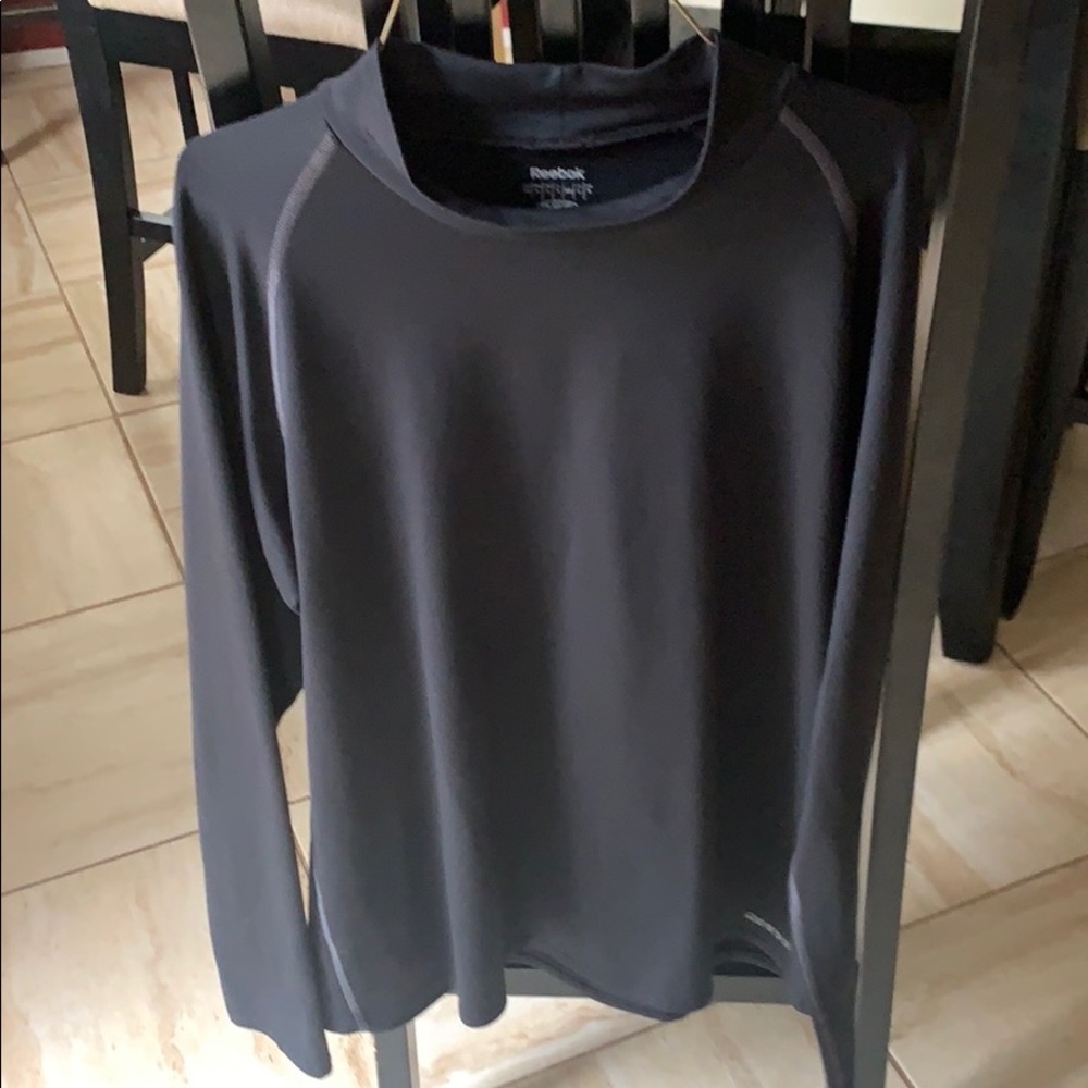 L Reebok top!